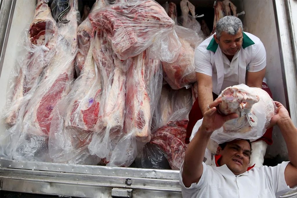 Meat-frozen-worker-1024x683